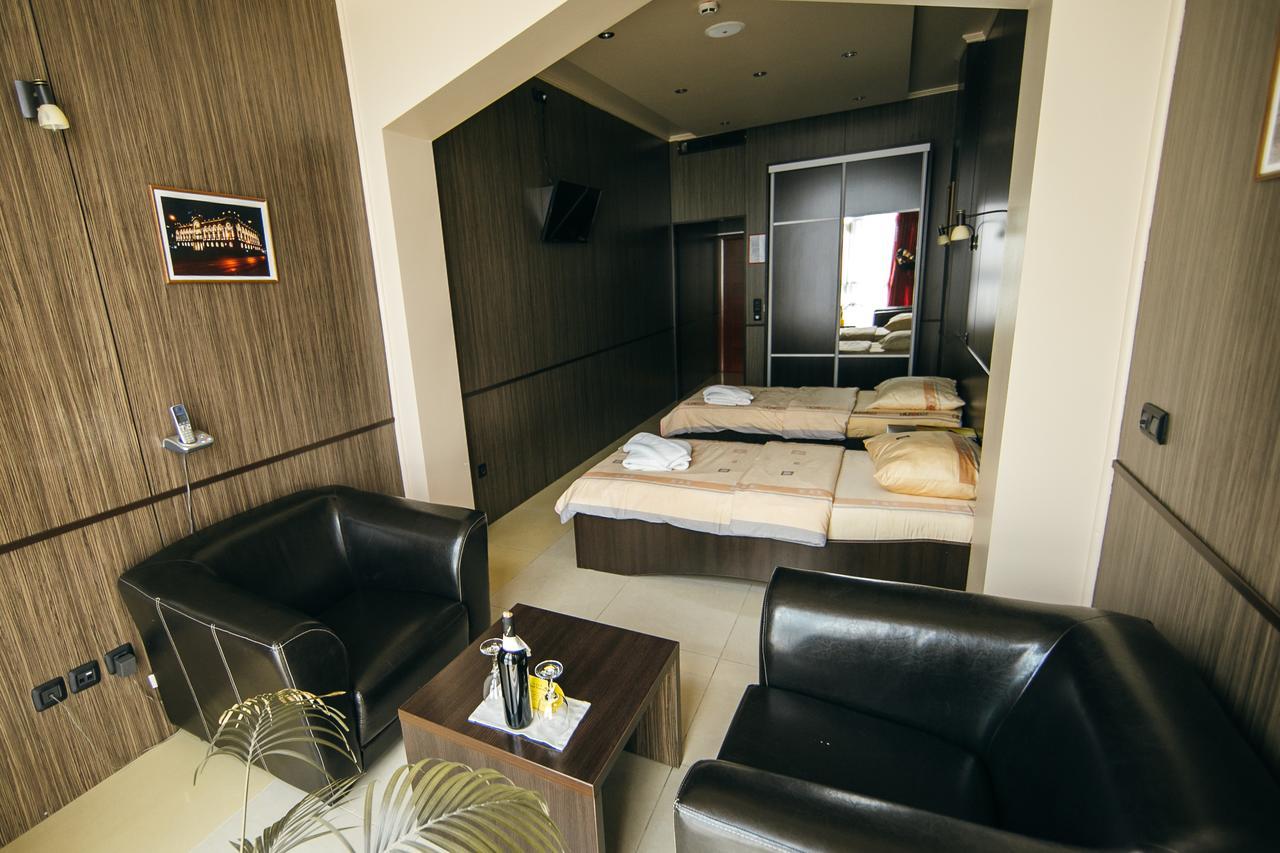 Hotel Fortuna Баня Лука Екстериор снимка